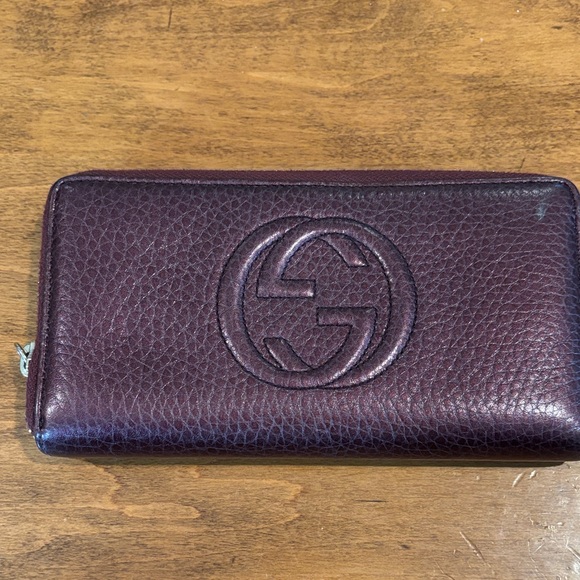 Authentic Gucci Long Wallet - Picture 1 of 12